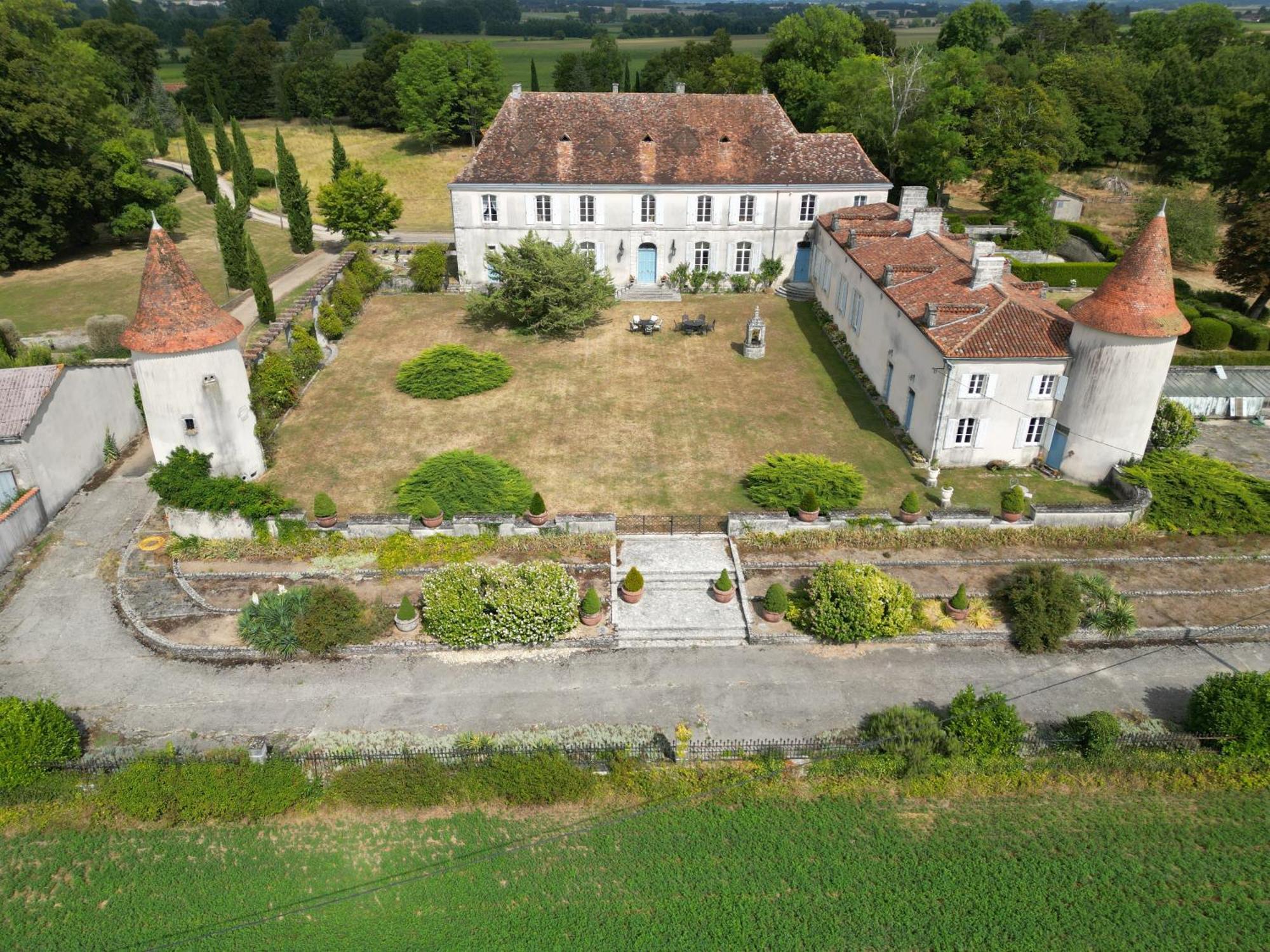 Chateau Du Bourbet Cherval Dış mekan fotoğraf